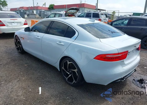 2018 Jaguar Xe 35T Portfolio Limited Edition из США, поврежденный, VIN SAJAH4EV4JCP17110